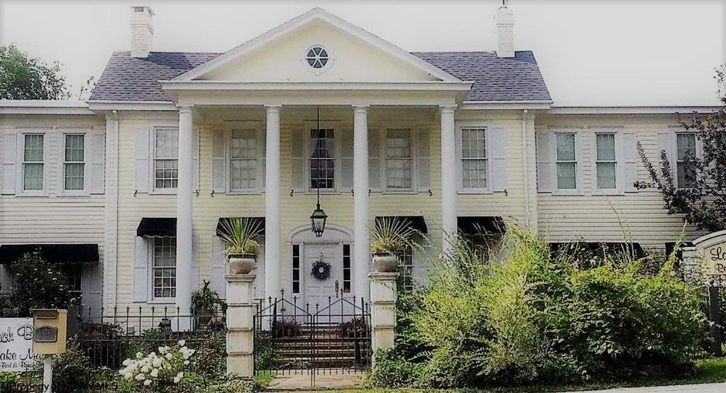 The Lake Manor Bed & Breakfast Morgantown Eksteriør bilde